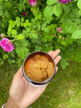 Load image into Gallery viewer, Luxurious Cham & Los Body Scrub